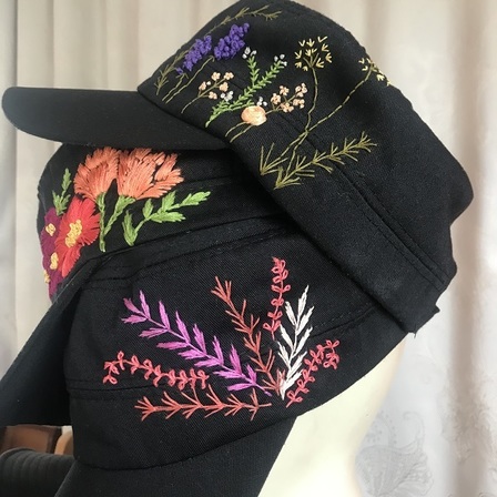Cap with hand embroidery